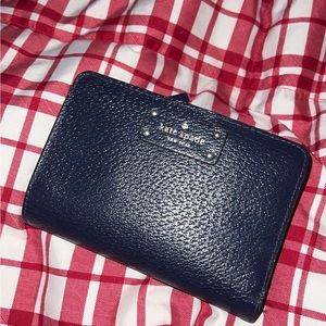 Navy Kate Spade Wallet, new condition